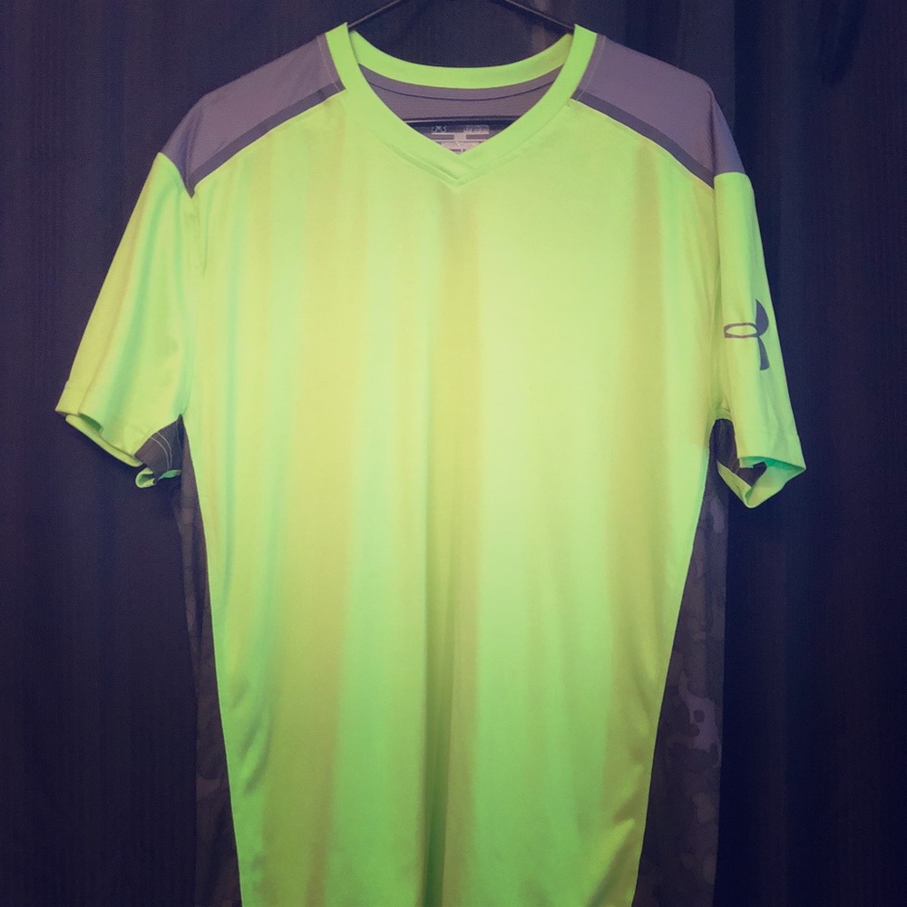 Under Armor men’s XL Dri-fit shirt